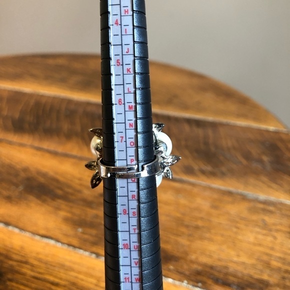 Statement Pearl & Rhinestone Flower Ring - Picture 12 of 13